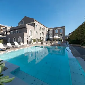 4* Hotell Airone City